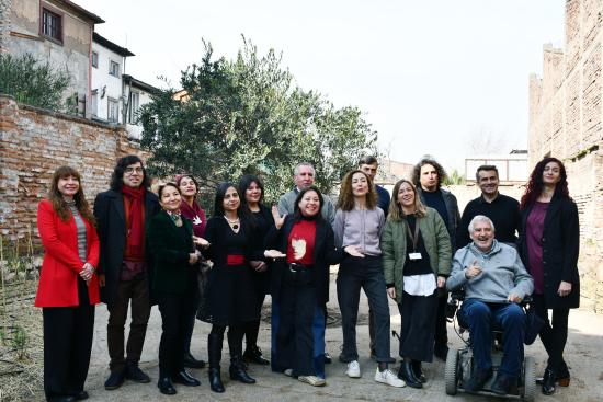 Grupo de directoras y directores de museos, reunidas en el Museo Taller, en Santiago
